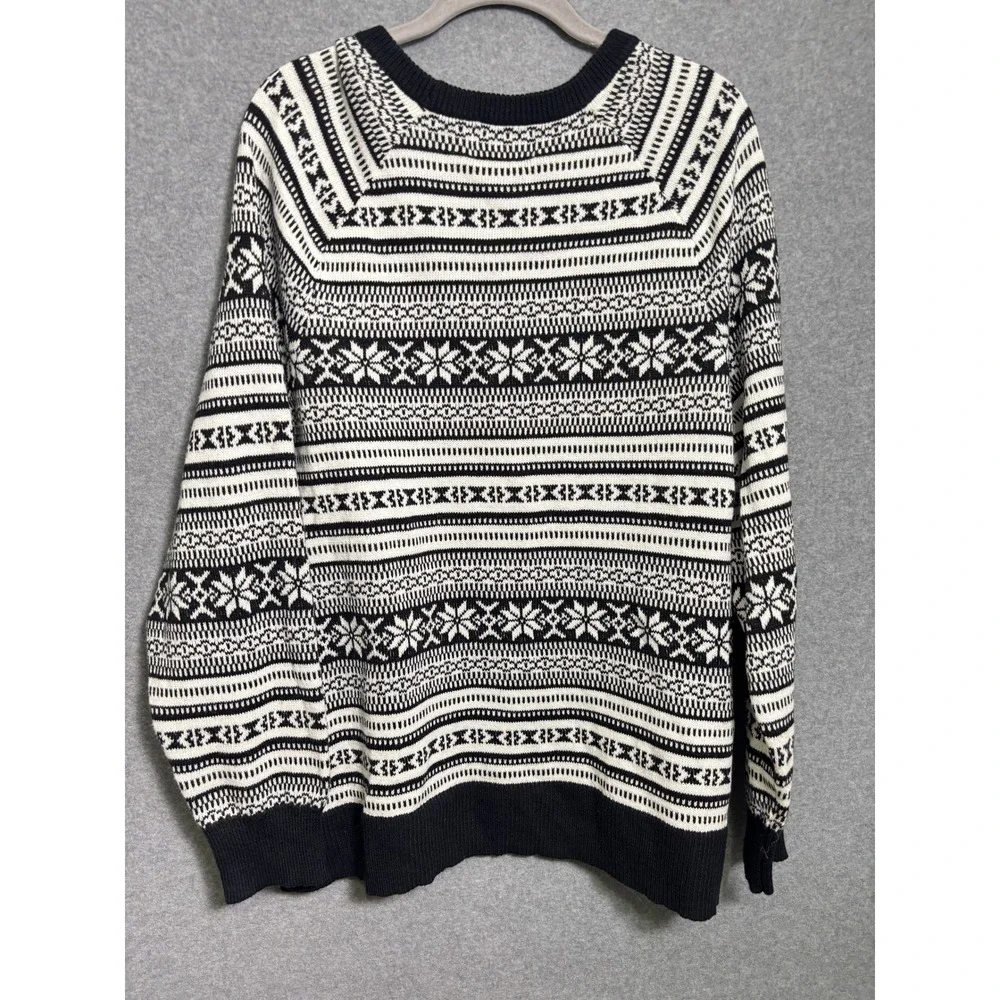 Old Navy Fair Isle Nordic Sweater Black White Snowflake Cozy Knit XXL